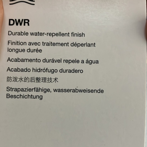 The North Face Athletic/Athleisure Shorts, NWT! - Picture 9 of 12